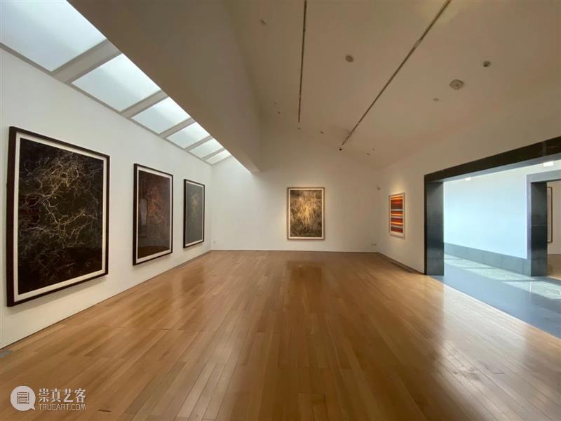 展览现场|“它山之石 - 封岩当代摄影展”苏州博物馆开幕 封岩 苏州博物馆 现场 摄影展 苏州博物馆现代艺术厅 个展 现代主义 展场 系列 ?石 崇真艺客