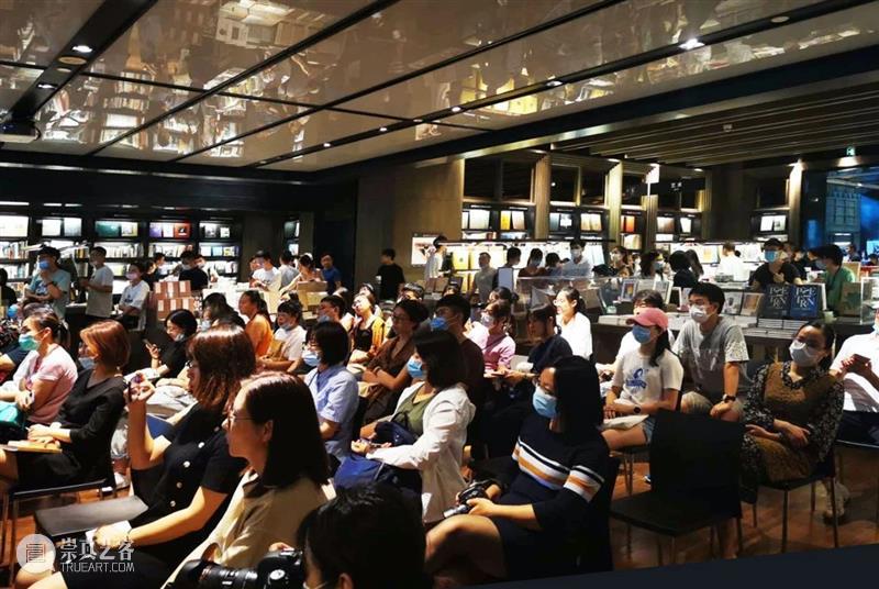 展览现场|“它山之石 - 封岩当代摄影展”苏州博物馆开幕 封岩 苏州博物馆 现场 摄影展 苏州博物馆现代艺术厅 个展 现代主义 展场 系列 ?石 崇真艺客