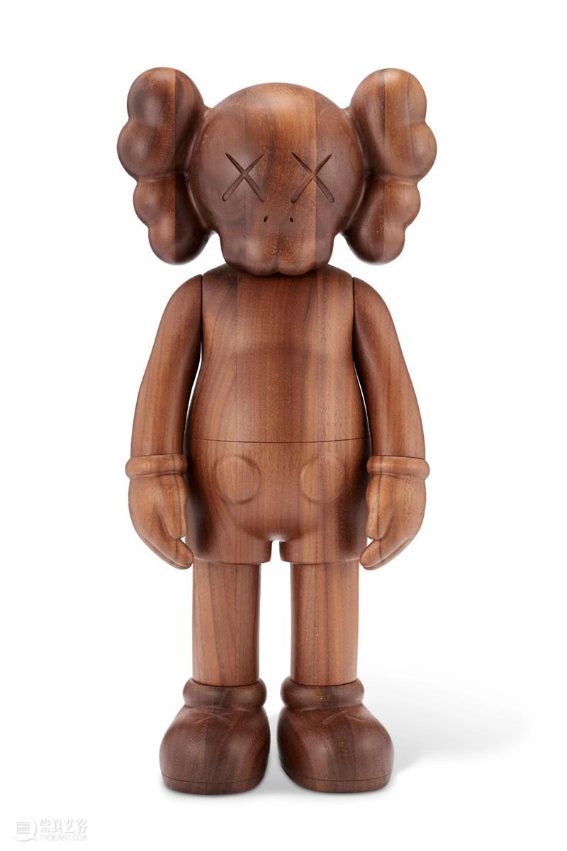 如日中天的艺术家：有关KAWS的十大要点 艺术家 KAWS 要点 作品 韩国 首尔石村 湖面 美国 纽约 梅西百货 崇真艺客