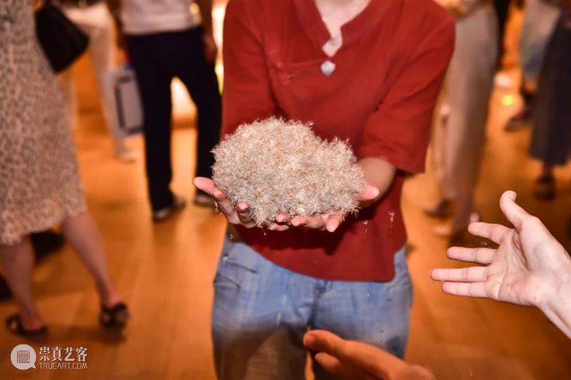 “以花之名”展览重磅揭幕 | 一花一世界 重磅 一花一世界 Flower 上海明珠美术馆 Shanghai明珠美术馆 公众 明珠美术馆 世界 各地 艺术家 崇真艺客