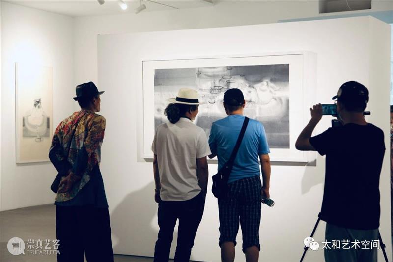 展览现场 | 当水墨遇见魔幻现实主义，李惠昌个展在京展出 李惠昌 水墨 现场 魔幻现实主义 个展 贾廷峰 西沐 学术 哼者 黑色 崇真艺客