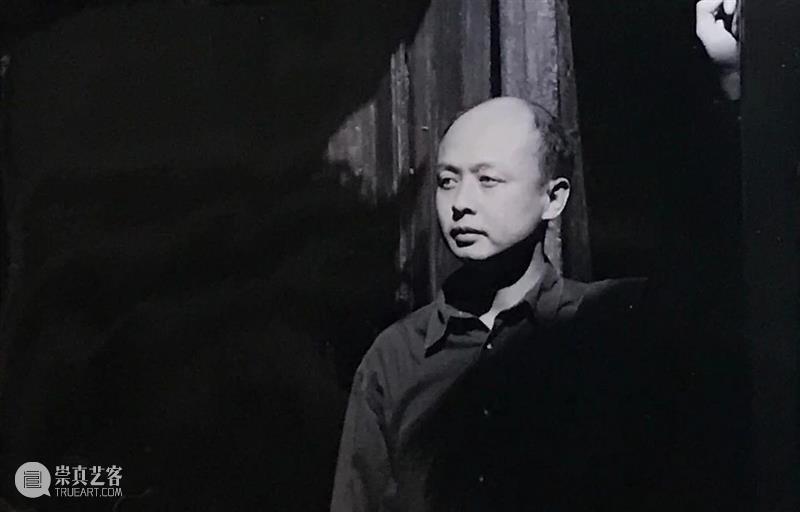 【诗歌来到美术馆No.65】:叶辉 | 写诗更像是脱离现实的一种仪式 民生现代美术馆 诗歌 美术馆 叶辉 现实 仪式 交流会 诗人 叶辉策划 王寅 简枫 崇真艺客