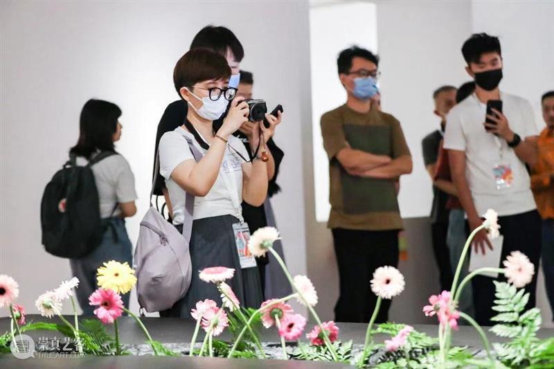 上海明珠美术馆丨“以花为名”的诗意盛放 热点聚焦  上海明珠美术馆 以花之名 崇真艺客