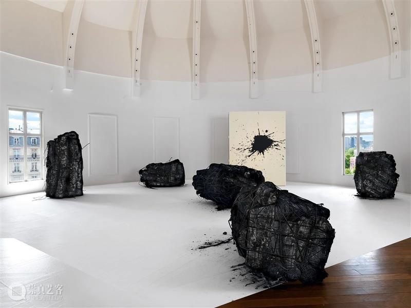 贝浩登全新线上展厅 | 李英培“工作室绘画” 博文精选 PERROTIN 李英培 工作室 贝浩登 线上 展厅 图片 艺术家 韩国 Bae 木炭 崇真艺客