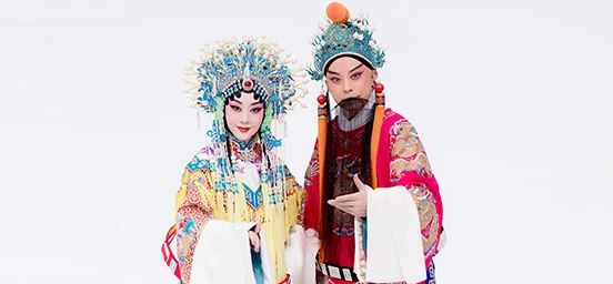 原来刘皇叔在京剧里如此活泼……  广州大剧院 刘皇叔 京剧 前不久 朋友 视频 画面 于和伟 奏乐 一出好戏 荒岛 崇真艺客