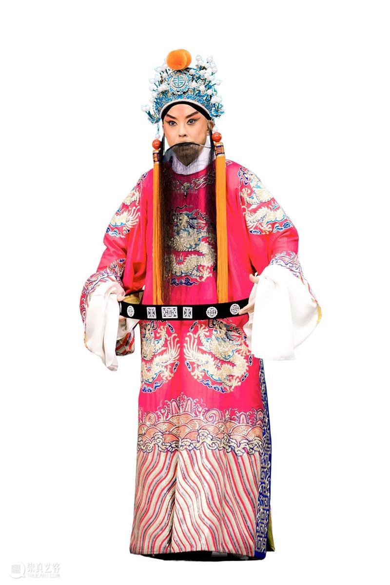 原来刘皇叔在京剧里如此活泼……  广州大剧院 刘皇叔 京剧 前不久 朋友 视频 画面 于和伟 奏乐 一出好戏 荒岛 崇真艺客