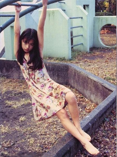 少女真是怎么拍都好看 少女 文章 公众 名利场 艺术 镜头 日后 稚气 筱山纪信 灵气 崇真艺客