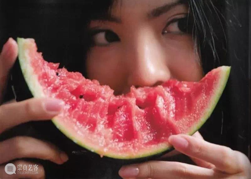 少女真是怎么拍都好看 少女 文章 公众 名利场 艺术 镜头 日后 稚气 筱山纪信 灵气 崇真艺客