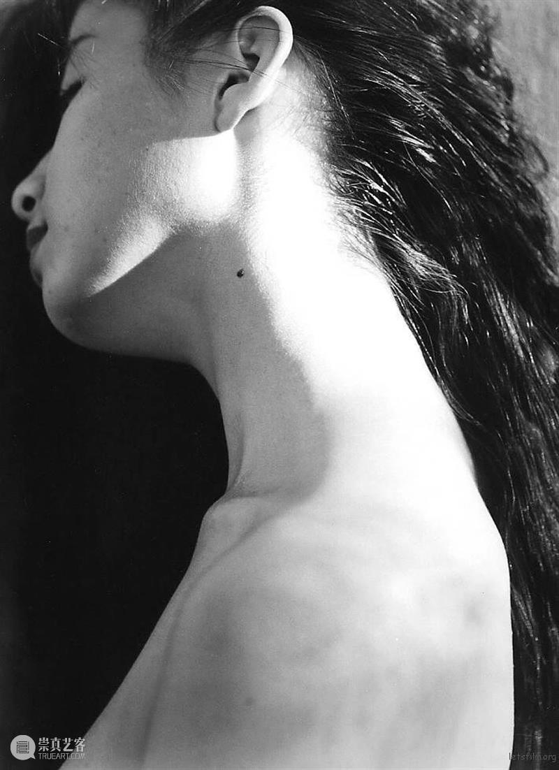 少女真是怎么拍都好看 少女 文章 公众 名利场 艺术 镜头 日后 稚气 筱山纪信 灵气 崇真艺客