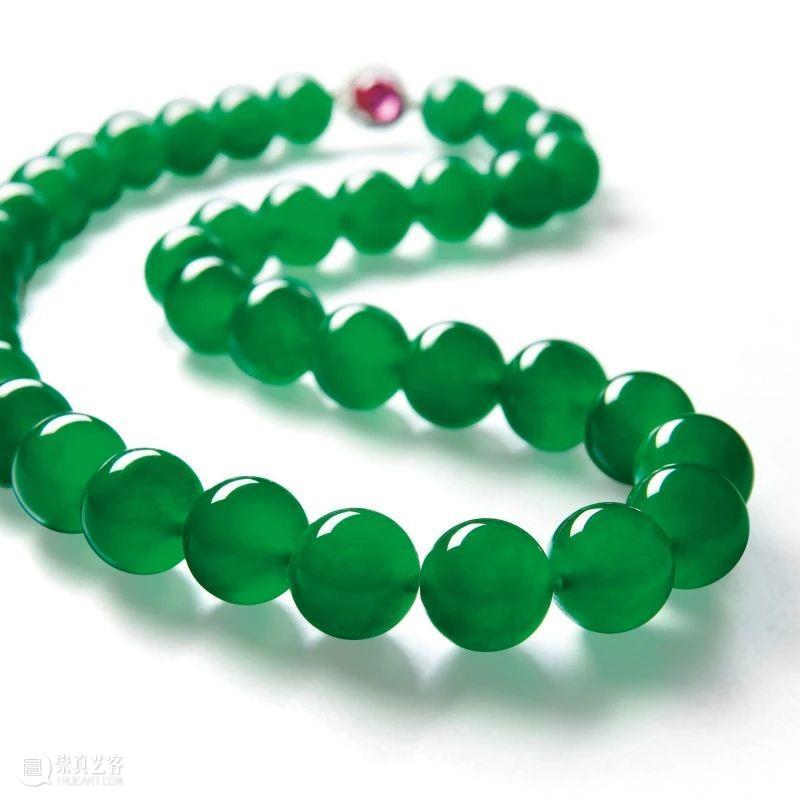 蘇富比翡翠拍卖逾四十载 |  历年精品回顾 翡翠 蘇富比 精品 历年 质地 东方 文化 收藏的价值 民间 黄金 崇真艺客