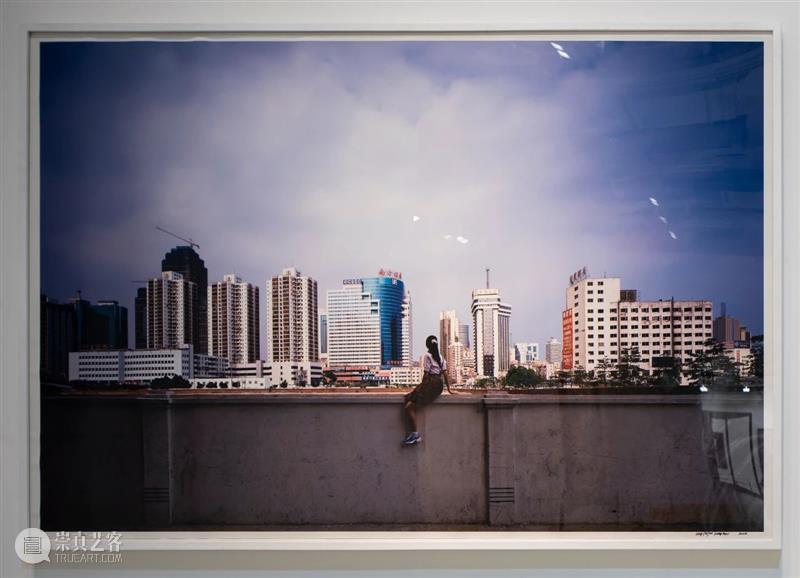 PSA读图 | 《骑墙·深圳(2)》——翁培竣(翁奋) 深圳 翁培竣 翁奋 PSA 骑墙 中华艺术宫 前后 当时 海口 城市 崇真艺客