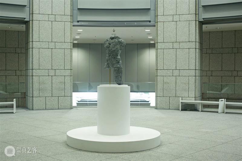 HOW被打断的饭局 | 田村友一郎：鲈鱼刀，社会烹饪 饭局 田村友一郎 HOW 鲈鱼 社会 展期 艺术家 约瑟夫·博伊斯 Beuys 邓恩 崇真艺客