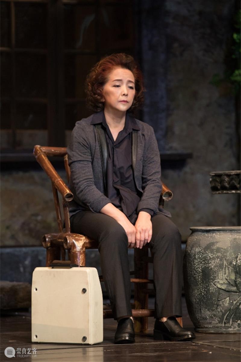 《家客》主演 | 宋忆宁:“我依旧在长大,在成熟,因为生活是我的老师。” 生活 家客 老师 宋忆宁 演员 经历 角色 生命力 一段话 脚步 崇真艺客