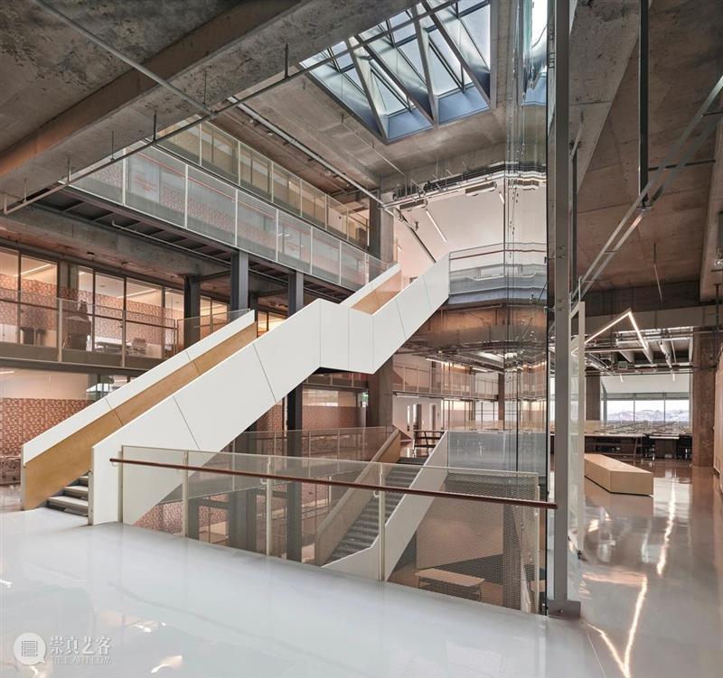 沃兹耶因大学建筑与设计学院 / ARK-itecture 视频资讯 ADCNews 沃兹耶 大学 建筑 学院 ARK Ozbunar 土耳其私立大学 总体规划 工作 结晶 崇真艺客