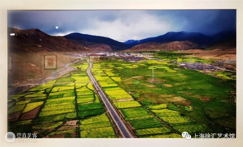 “风貌变迁，共迎未来”萨迦 — 徐汇摄影交流展隆重开幕 风貌 未来 萨迦 徐汇 主办单位 西藏自治区萨迦县人民政府 上海市 徐汇区 文化 上海市徐汇区合作交流办 崇真艺客