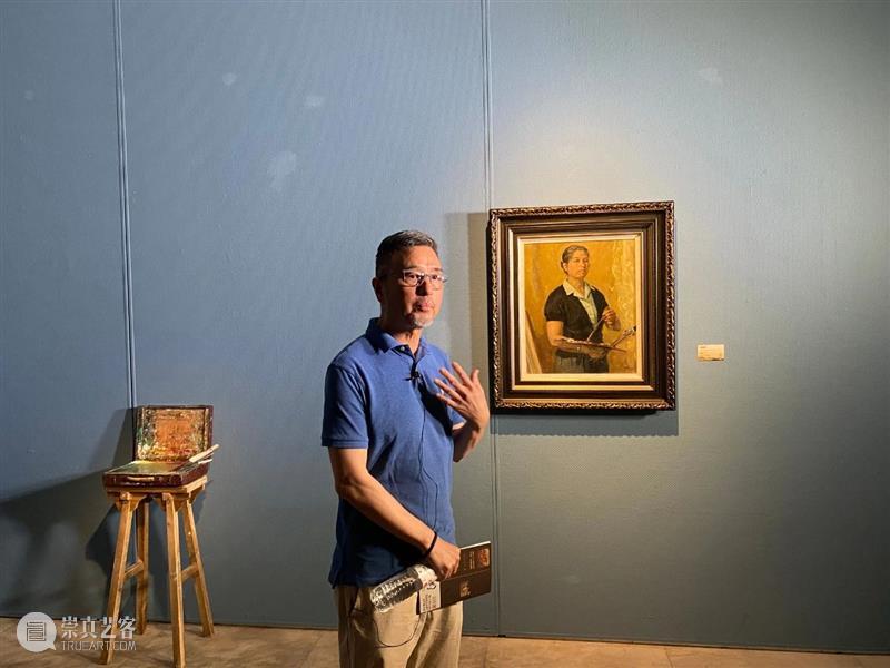 “从艺70年——谢珍珠作品展”今日开展,策展人带你看展览 谢珍珠 作品展 策展人 老师 中间 嘉宾 学子 左右 武汉美术馆 观众 崇真艺客