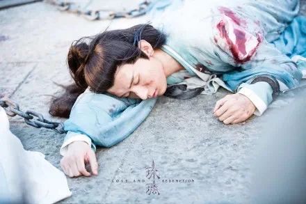 反超“以家人之名”，它凭什么？ 家人 上方 影院 页面 右上 星标 豆瓣 微博 前排 势头 崇真艺客
