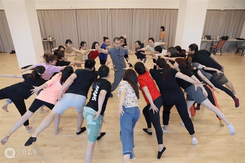 行动即感知 | 暑期戏剧教育表演工作坊圆满结束 戏剧 表演工作坊 世界 前夕 行动 智慧 工作坊 学员们 掌声 上海话剧艺术中心 崇真艺客