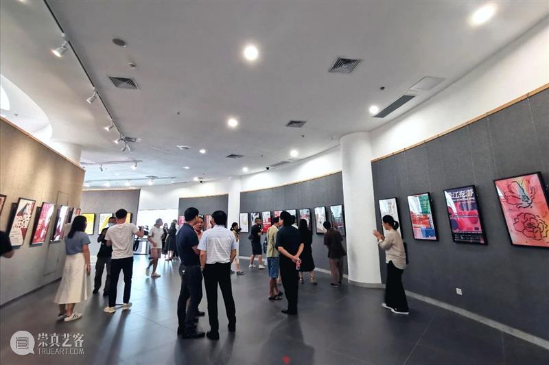 广东美术馆馆长王绍强一行赴开平出席“追梦新时代,奋斗新征程——广东美术馆展览海报巡展”开幕式 开幕式 广东美术馆 新时代 新征程 海报 馆长 王绍强 开平 一行 现场 崇真艺客