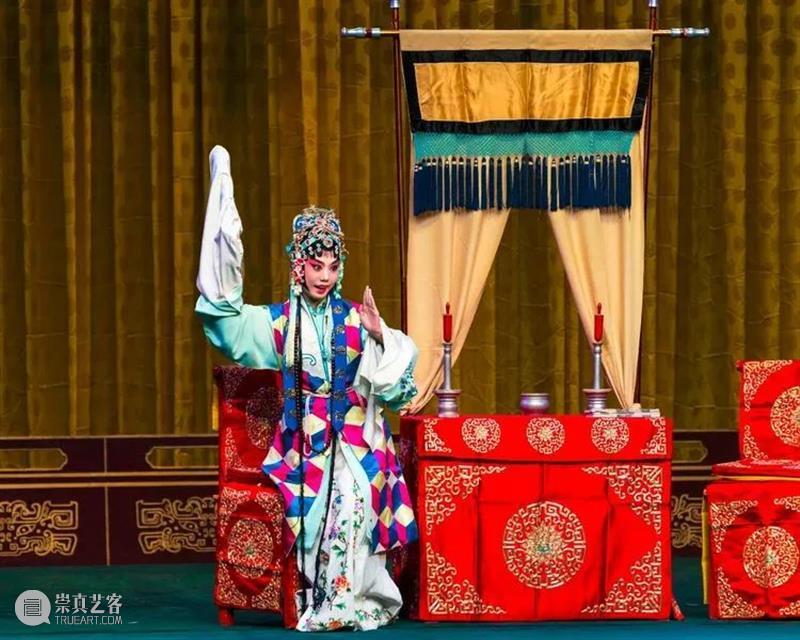 潘天：论戏曲舞台的捡场 戏曲 舞台 潘天 上方 中国舞台美术学会 右上 星标 本文 戏曲艺术 摘要 崇真艺客