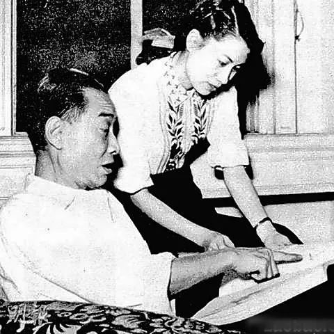 “星爷”扮演的“律政精英”,源自这台京剧古代版“人民的名义” 星爷 京剧 古代版 人民 名义 律政精英 香港 年度 影片 周星驰 崇真艺客
