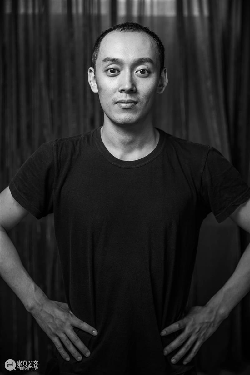 香港活动预告:当代舞艺术家杨浩呈献表演《风中摇曳》致敬「劳娜·辛普逊:特立独行」 劳娜·辛普逊 艺术家 香港 当代 杨浩 活动 Simpson 大中华地区 首场 个展 崇真艺客