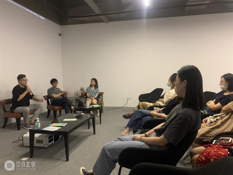 中间美术馆参与2020上海艺术书展回顾 书展 中间美术馆 上海 艺术 现场 展位 OCAT abC 书友 机会 崇真艺客