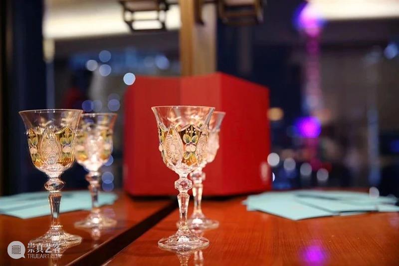 以家人之名 • 寄相思 家人 饮马山川湖海 昼夜 日夜 心心 日子 烟火 节日 好消息 期间 崇真艺客