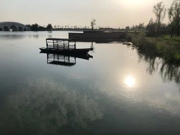 沣水研究计划 | 任钊:水镜 沣水 计划 任钊 水镜 Plan Water 策展人 杨西 艺术家 彭德 崇真艺客