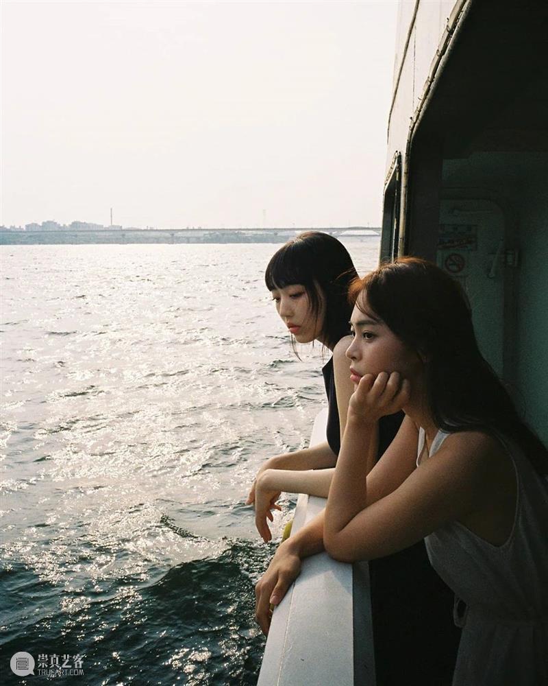 学会了吗？这就去给女朋友拍照，等等，你有女朋友吗？ 女朋友 END 崇真艺客