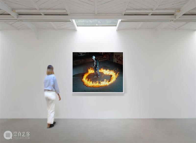 卡迈勒 · 梅隆赫画廊线上展厅呈现穆罕默德 · 布胡伊萨全新作品与标志性创作 穆罕默德 胡伊萨 线上 展厅 卡迈勒 梅隆赫 画廊 作品 标志性 家族 崇真艺客
