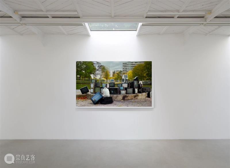 卡迈勒 · 梅隆赫画廊线上展厅呈现穆罕默德 · 布胡伊萨全新作品与标志性创作 穆罕默德 胡伊萨 线上 展厅 卡迈勒 梅隆赫 画廊 作品 标志性 家族 崇真艺客
