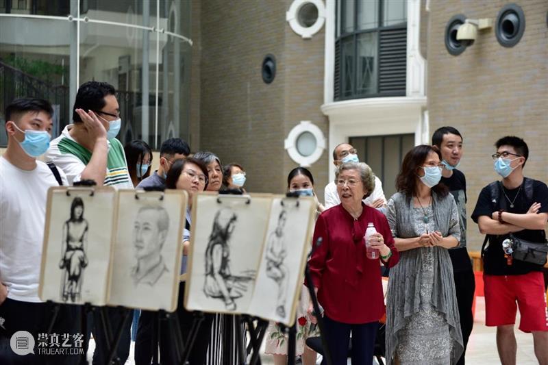 公教活动现场 | 教师节特辑 活动 现场 公教 特辑 武汉美术馆 人物 手作 贺卡 教师 观众 崇真艺客