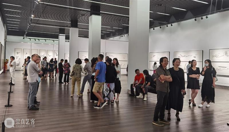 “金陵大咖——周京新画展”今日在金陵美术馆“低调”开展 金陵美术馆 金陵 大咖 周京新 画展 现场 南京书画院 先生 要求 开幕式 崇真艺客