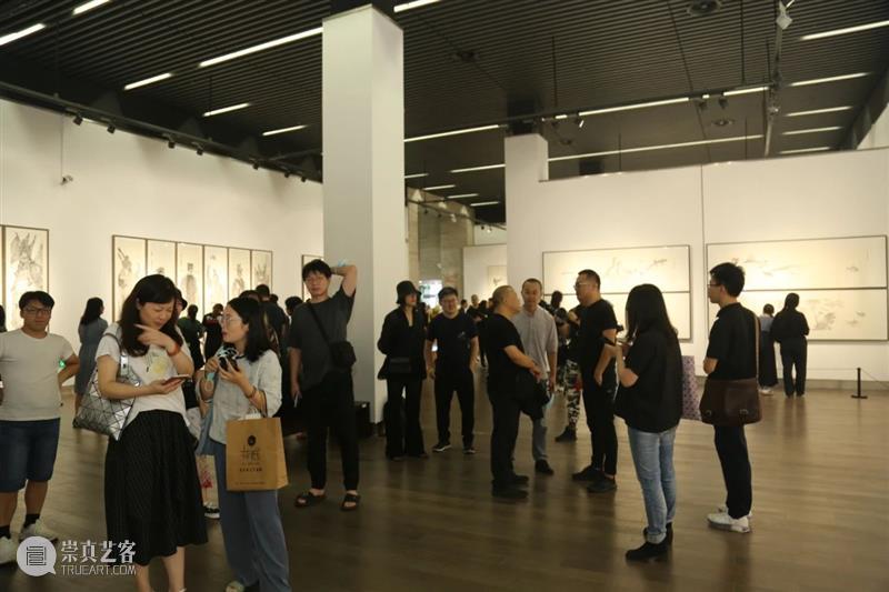 “金陵大咖——周京新画展”今日在金陵美术馆“低调”开展 金陵美术馆 金陵 大咖 周京新 画展 现场 南京书画院 先生 要求 开幕式 崇真艺客