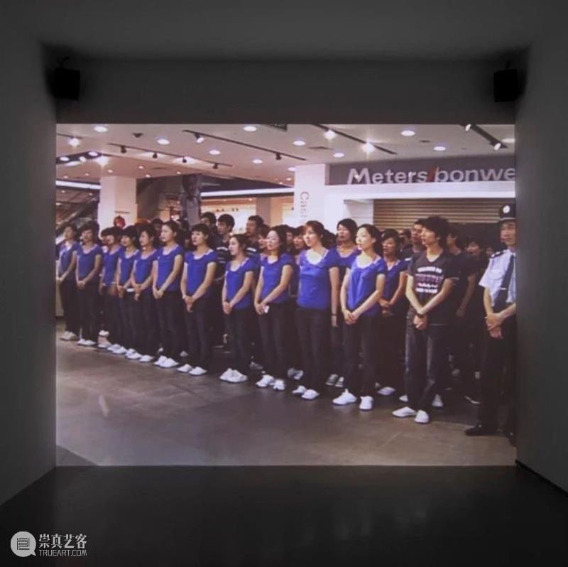 PSA读图 | 《共产微言片段》——Raqs 媒体小组 共产微言片段 Raqs 媒体 小组 PSA 灯箱 装置 艺术家 惠允 以上 崇真艺客