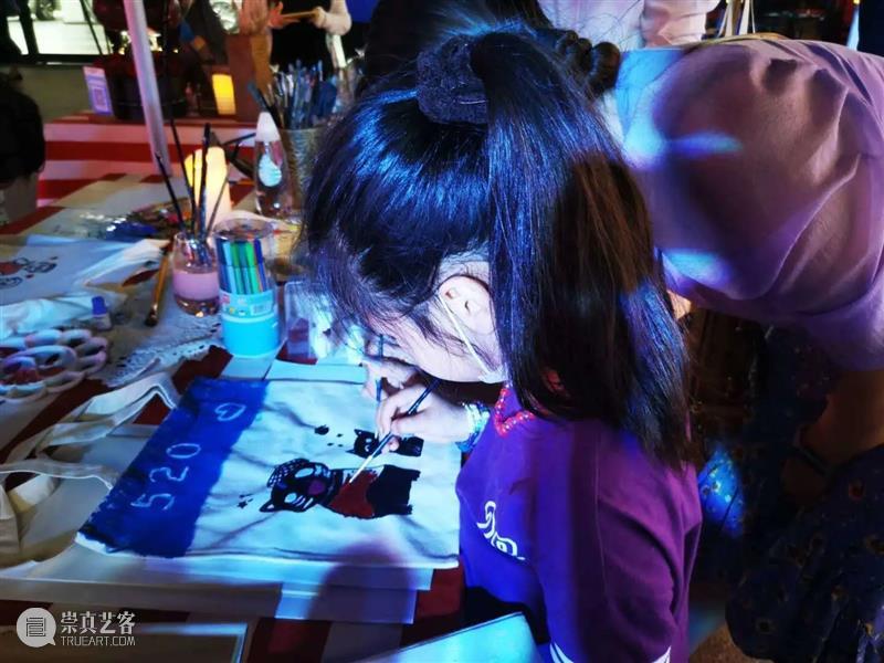 时代·招募 | 9月19日亲子工作坊最后几个名额你来不来? 工作坊 亲子 时代 名额 北京时代美术馆 丝网 颜料 布袋 孩子 全国 崇真艺客