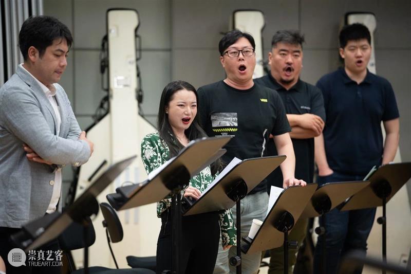 今晚直播 | 在《艺术家生涯》的歌声中 听爱恨悲喜 品百态人生 视频资讯 古典音乐频道 艺术家生涯 歌声 悲喜 百态 人生 岁月 情感 纠葛 青春韶华 爱情 崇真艺客