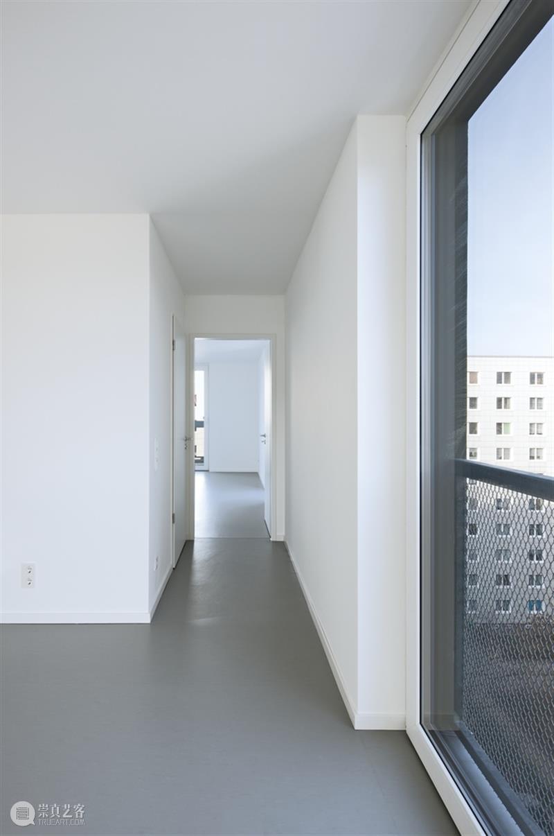‘张牙舞爪’的阳台，Paul-Zobel柏林公寓 / Heide & Von Beckerath 阳台 Paul 柏林公寓 Alberts公寓 柏林利希腾伯格区 住宅 综合体 城市 密度 态势 崇真艺客