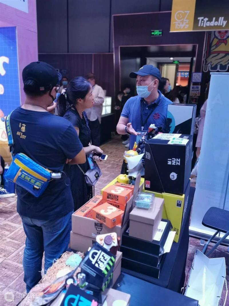 现场直击| 成都潮玩展! 成都 现场 国家对外文化贸易基地 上海 国家版权贸易基地 文化 首日 天公 粉丝们 展会 崇真艺客