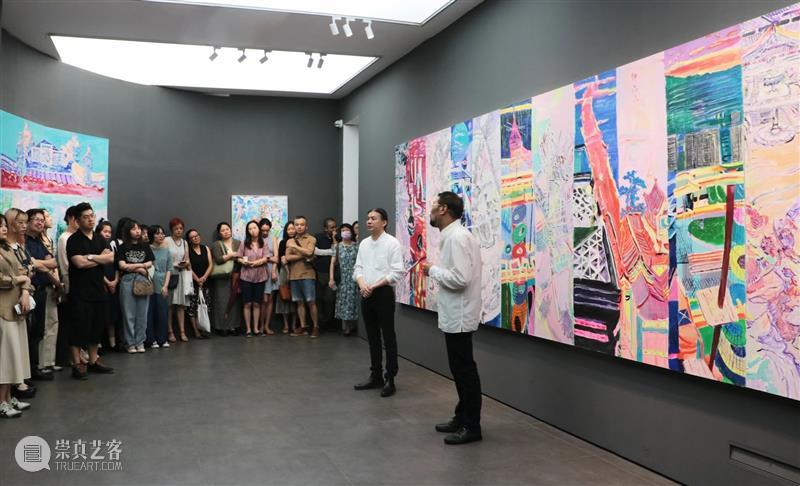 “谁的手指？指向哪里？——焦小健新作展”开幕式全记录 手指 焦小健 新作展 开幕式 艺术 杭州人可艺术中心 帷幕 同济大学 中国美术学院 教授 崇真艺客