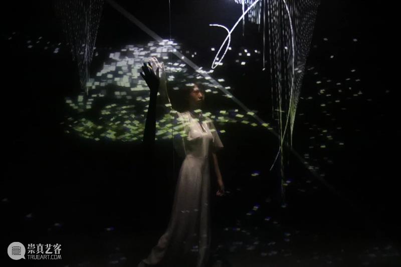【赠票福利】新媒体艺术展「每当星辰变幻时」杭州站 星辰 新媒体 艺术展 杭州 福利 GeeksArt 路透社 海外 媒体 年度 崇真艺客