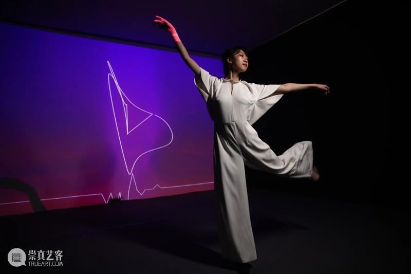 【赠票福利】新媒体艺术展「每当星辰变幻时」杭州站 星辰 新媒体 艺术展 杭州 福利 GeeksArt 路透社 海外 媒体 年度 崇真艺客
