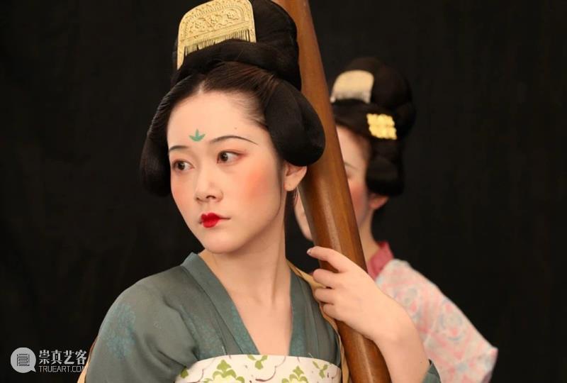 在这部纪录片里，古画真的活起来了！ 古画 纪录片 全网 古风 乐器 网友 片子 小片 服饰 之前 崇真艺客