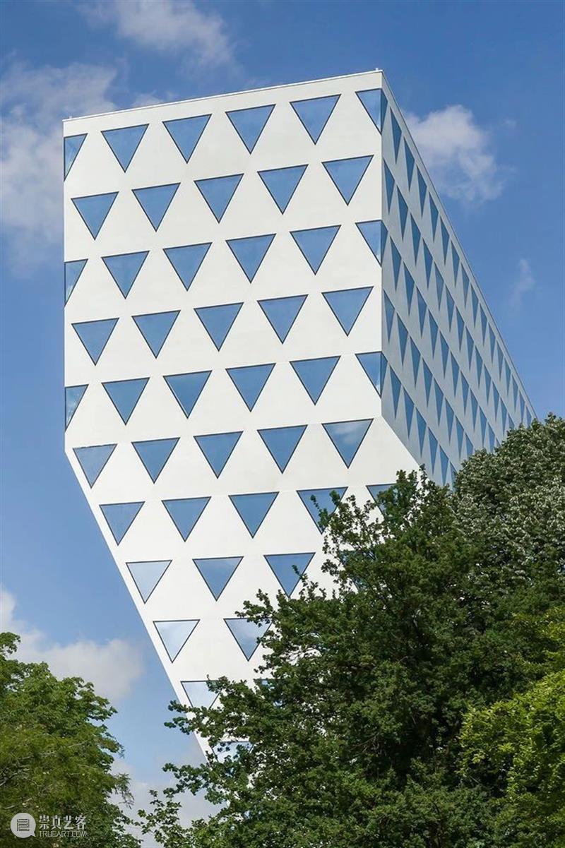 安特卫普省政府大楼 / XDGA 博文精选 ADCNews 安特卫普省政府 大楼 XDGA 建筑 以前 基地 现代主义建筑 当今 标准 安特卫普市中心 崇真艺客