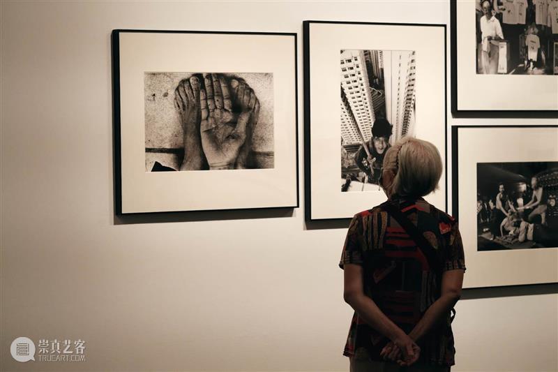 文化和旅游部2020年全国美术馆馆藏精品展出季项目 | 浪奔时代——馆藏影像研究展（1980-2020） 时代 影像 研究展 文化和旅游部 全国美术馆馆藏 精品 项目 广东美术馆 馆长 王绍强 崇真艺客