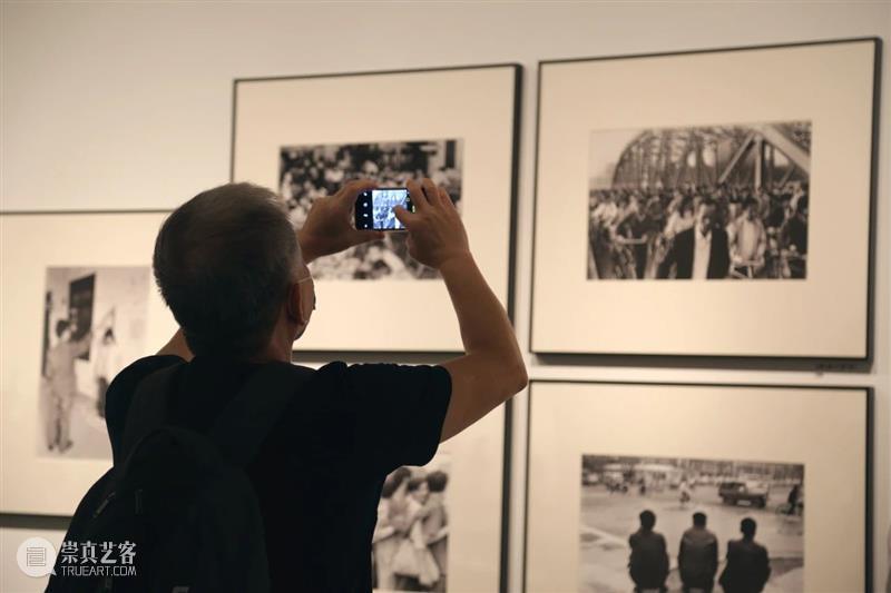 文化和旅游部2020年全国美术馆馆藏精品展出季项目 | 浪奔时代——馆藏影像研究展(1980-2020) 时代 影像 研究展 文化和旅游部 全国美术馆馆藏 精品 项目 广东美术馆 馆长 王绍强 崇真艺客