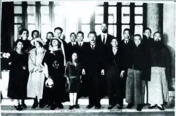 【泓盛2020拍卖】中国书画拍卖于右任重点拍品介绍 书画 于右任 泓盛2020 中国 上海 泓盛 潮流 艺术 拍卖会 时间 崇真艺客