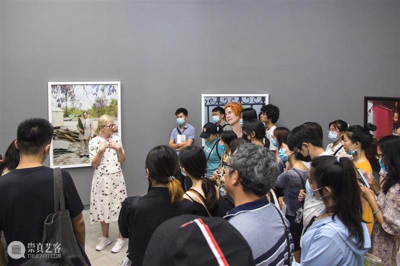 SCôP 公告 | 本月导览预告 导览 公告 预告 策展人 Smith 女士 上期 活动 现场 SCoP 崇真艺客