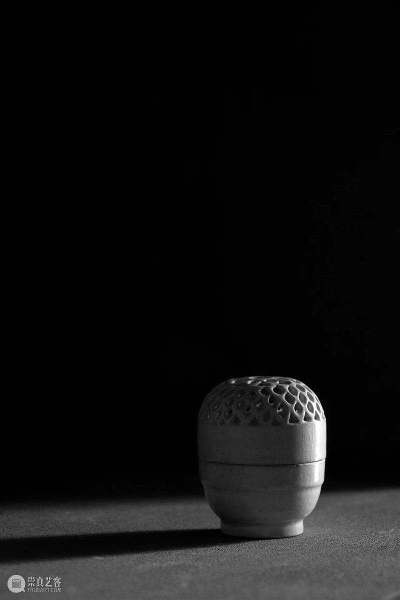 展讯丨线条、神韵与思考——当代设计与艺术视角下的宋代青白瓷 白瓷 艺术 线条 神韵 视角 展讯 东方 美学 生活 璞素 崇真艺客